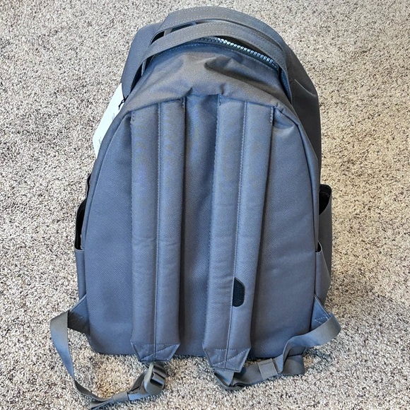 Herschel Supply Company Miller Backpack in Gargoyle Gray 32L 17.5"×12.5"x 7" NEW - Picture 2 of 16